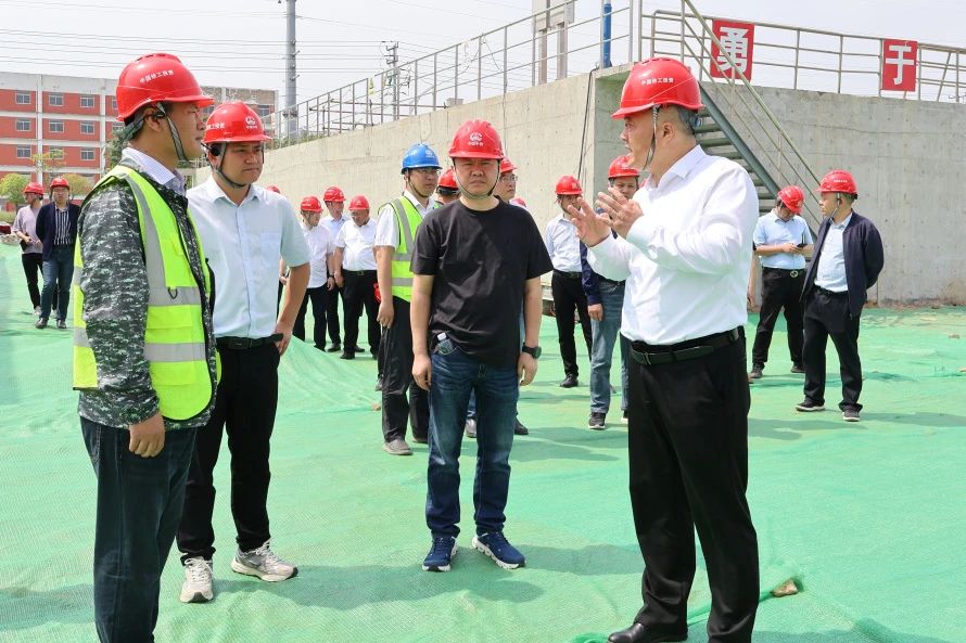 泰州市金東城市建設(shè)投資集團(tuán)黨委書記、董事長陳祥到姜堰項目檢查指導(dǎo)工作.jpg